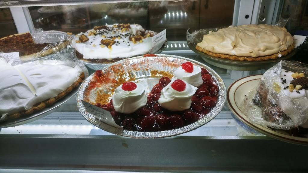 Fort Colony Family Diner Inc | restaurant | 5102 Avenue O, Fort Madison, IA 52627, USA | 3193725759 OR +1 319-372-5759