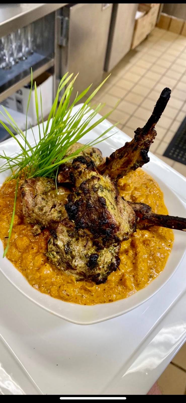 Ambrosia | restaurant | 840 Petaluma Blvd N, Petaluma, CA 94952, USA | 7072385105 OR +1 707-238-5105