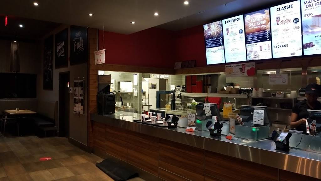 St-Hubert Express | restaurant | 4010 Riverside Dr, Ottawa, ON K1V 2E8, Canada | 6137399995 OR +1 613-739-9995