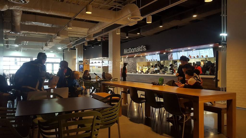 McDonalds | cafe | 600 E Grand Ave, Chicago, IL 60611, USA | 3128321640 OR +1 312-832-1640