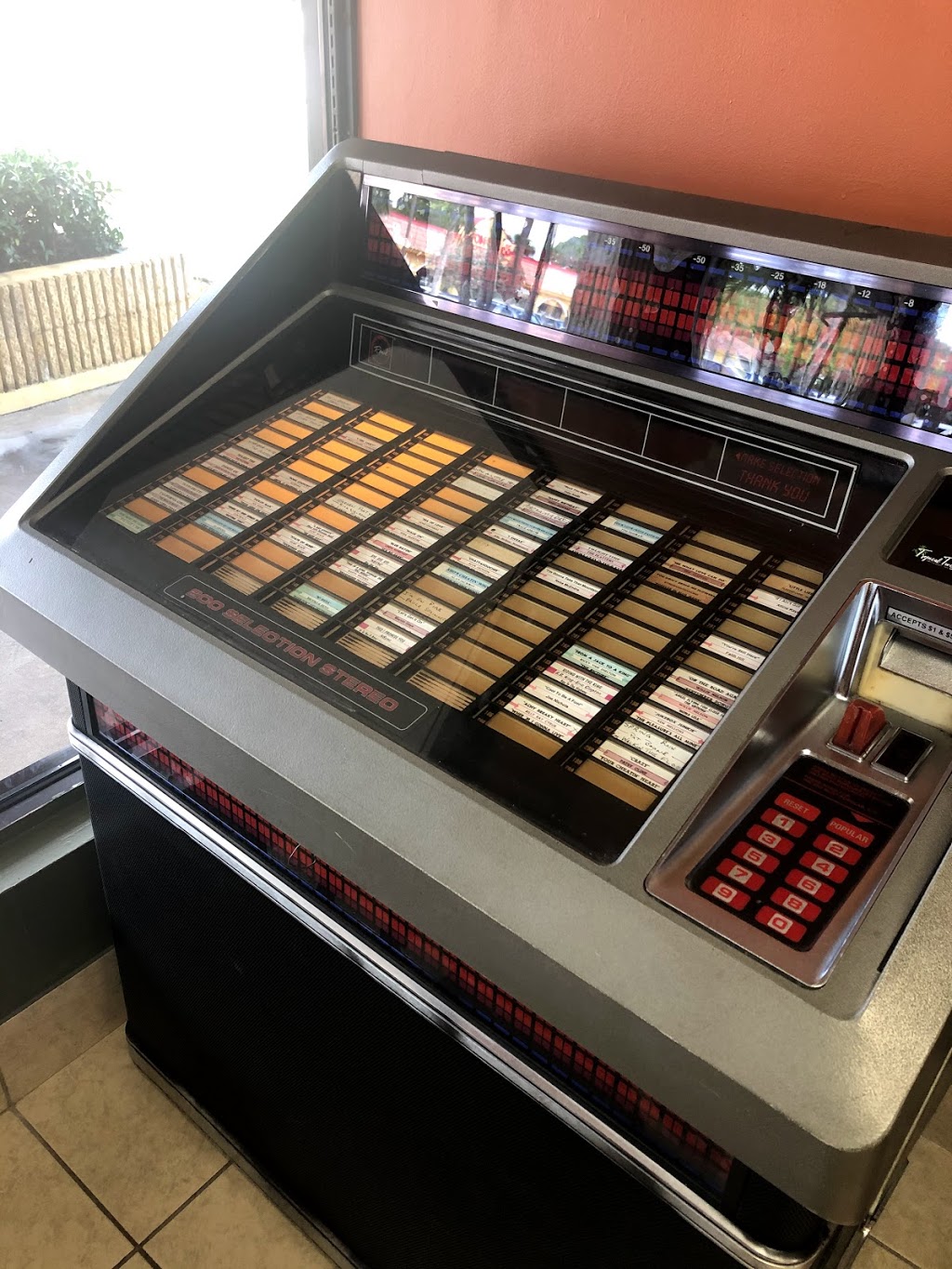 Tropical Twist | restaurant | 9614 Pines Blvd, Pembroke Pines, FL 33024, USA | 9548423644 OR +1 954-842-3644