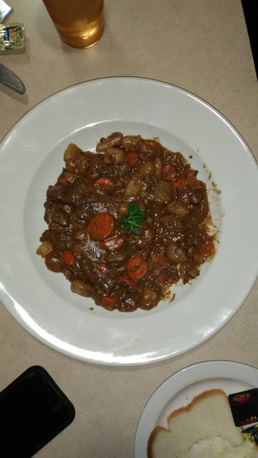 Big Mikes | restaurant | 120 N Pine St, Gloversville, NY 12078, USA | 5187253647 OR +1 518-725-3647