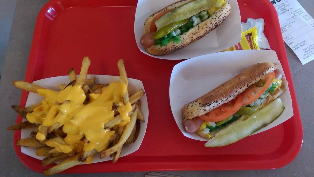 Tasty Dawgs of Elk Grove | restaurant | 812 E Higgins Rd, Elk Grove Village, IL 60007, USA | 8472584281 OR +1 847-258-4281