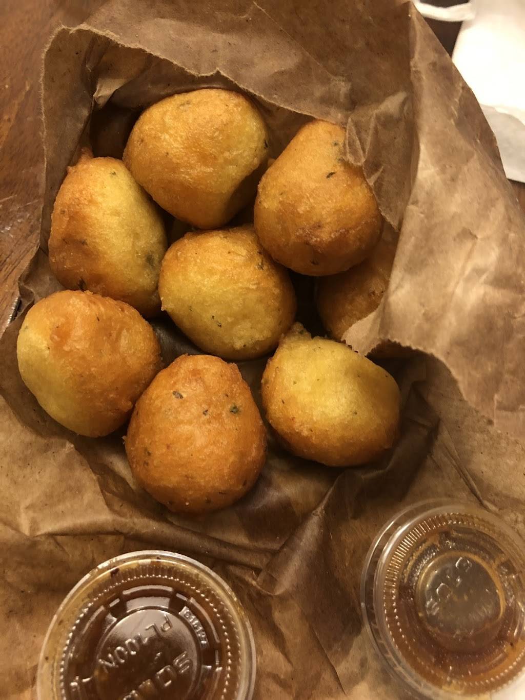 Caribbean Delite Restaura | restaurant | 9491 SW 160th St, Palmetto Bay, FL 33157, USA | 3052546606 OR +1 305-254-6606