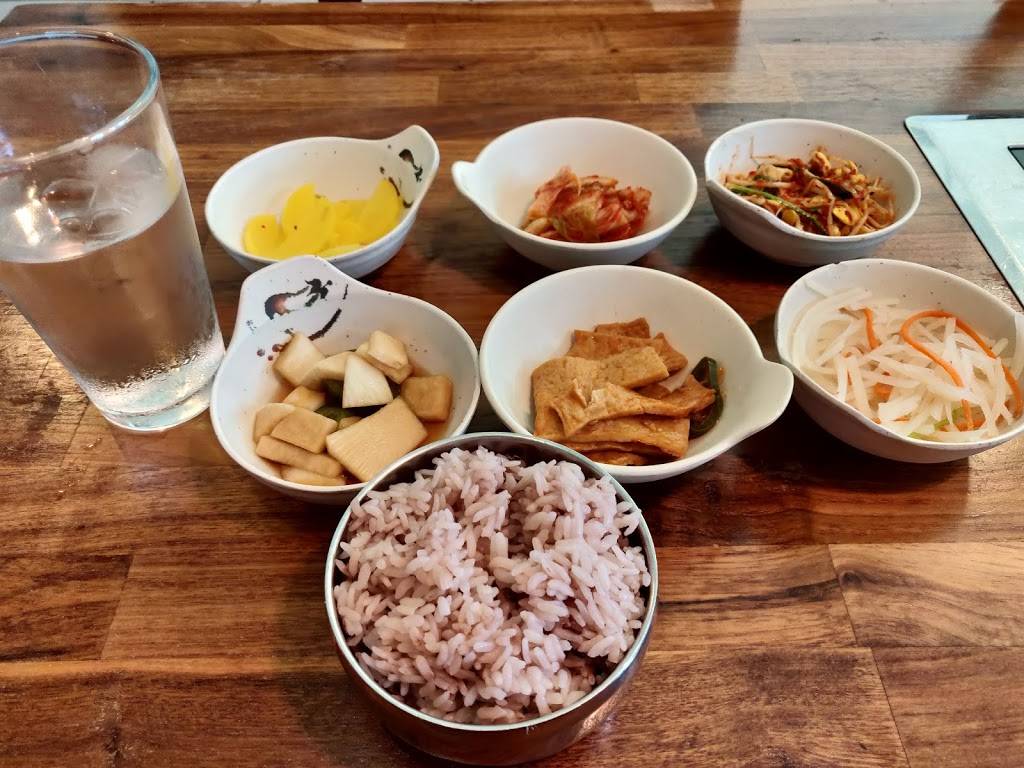 Masijta Grill | restaurant | 202 N Race St, Urbana, IL 61801, USA | 2175521188 OR +1 217-552-1188