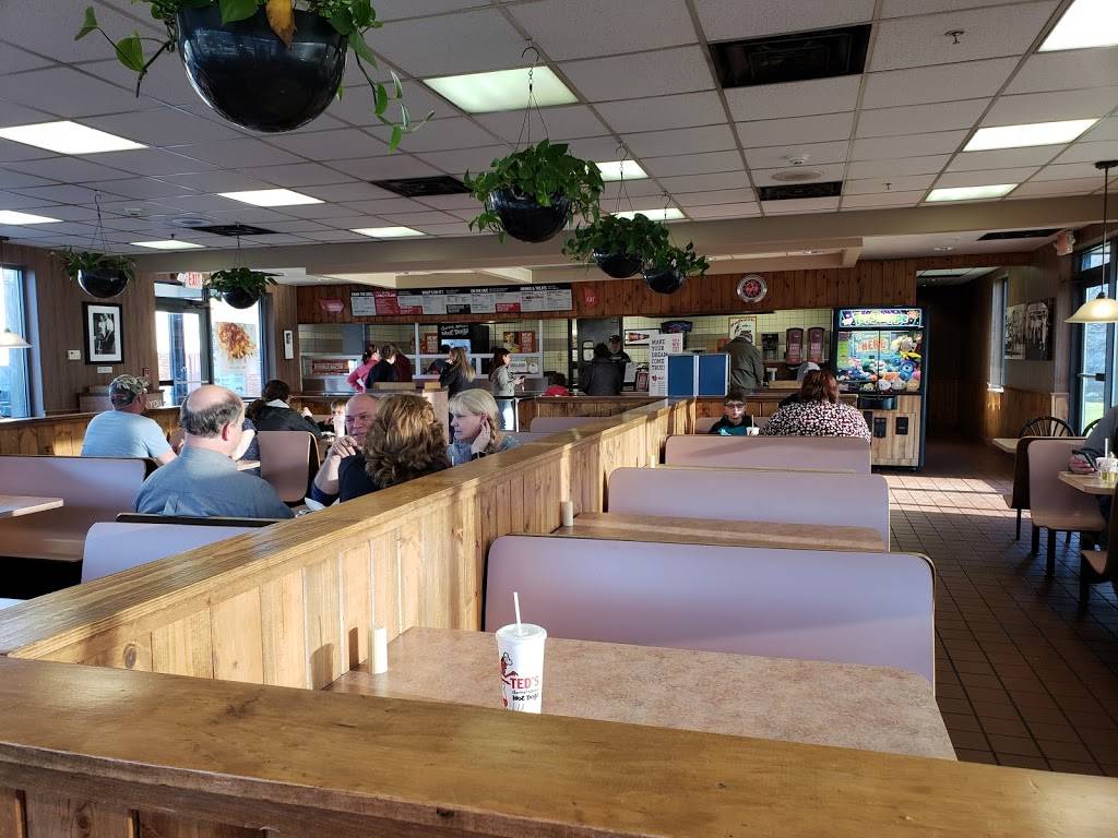 Teds Hot Dogs | restaurant | 333 Meadow Dr, North Tonawanda, NY 14120, USA | 7166931960 OR +1 716-693-1960