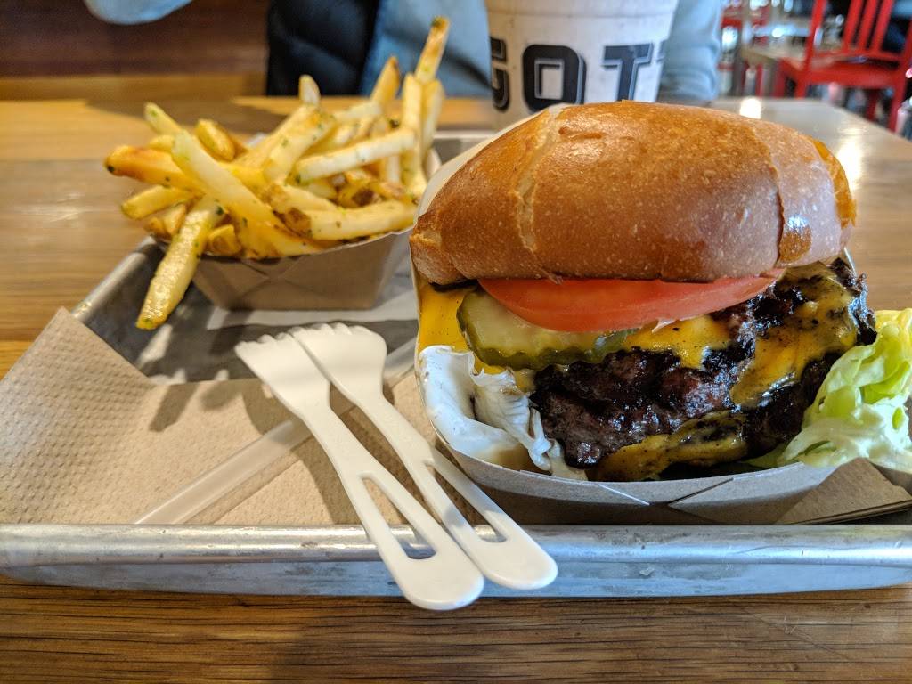 Gotts Roadside | restaurant | 855 El Camino Real #65, Palo Alto, CA 94301, USA | 6503261000 OR +1 650-326-1000