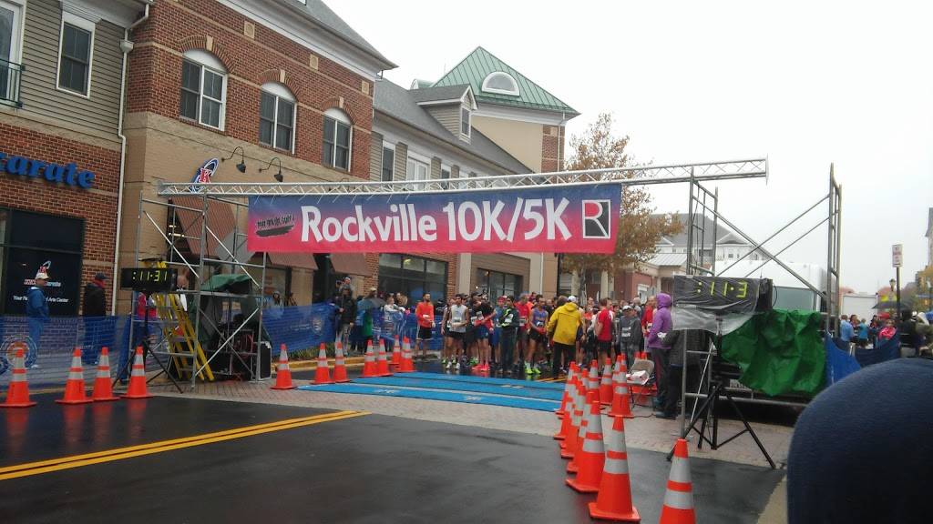 King Farm Village Center | shopping mall | 302-404 King Farm Blvd, Rockville, MD 20850, USA | 7034424300 OR +1 703-442-4300