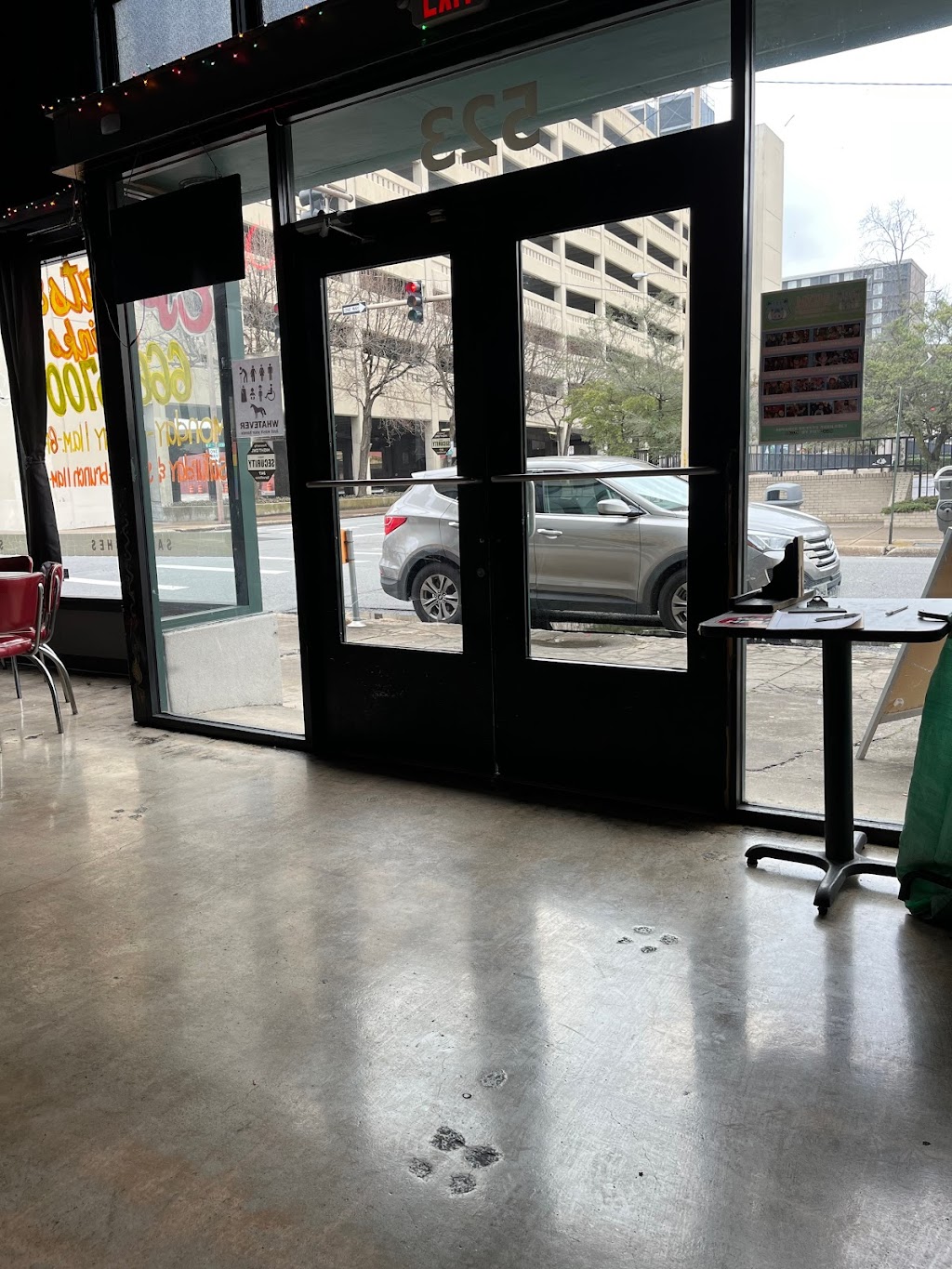 EJs Eats and Drinks | restaurant | 523 Center St, Little Rock, AR 72201, USA | 5016663700 OR +1 501-666-3700