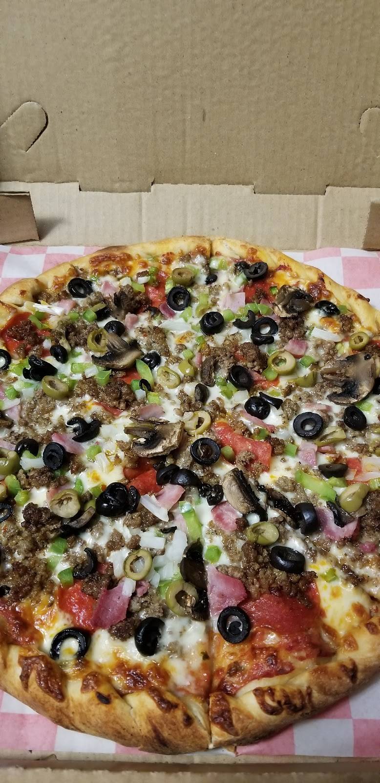 The Station Pizza and Subs | restaurant | 104 S Fordyce St, Blooming Grove, TX 76626, USA | 9036950705 OR +1 903-695-0705