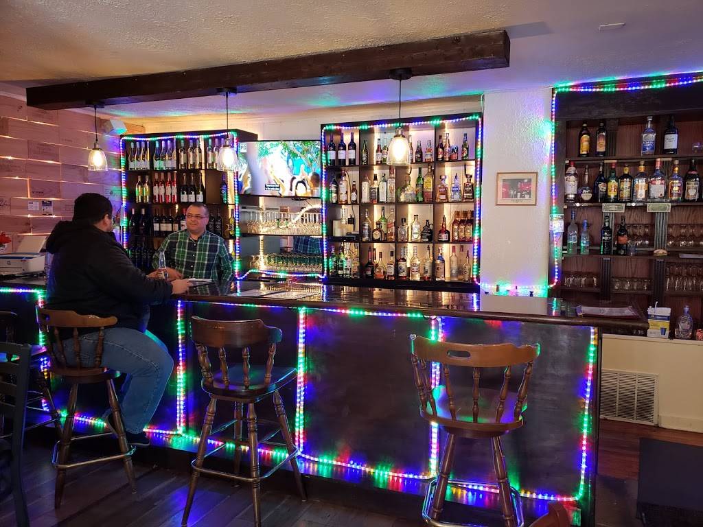 La Hacienda Tex-Mex & Grill Restaurant | restaurant | 3 W Washington St, Middleburg, VA 20117, USA | 5406873123 OR +1 540-687-3123