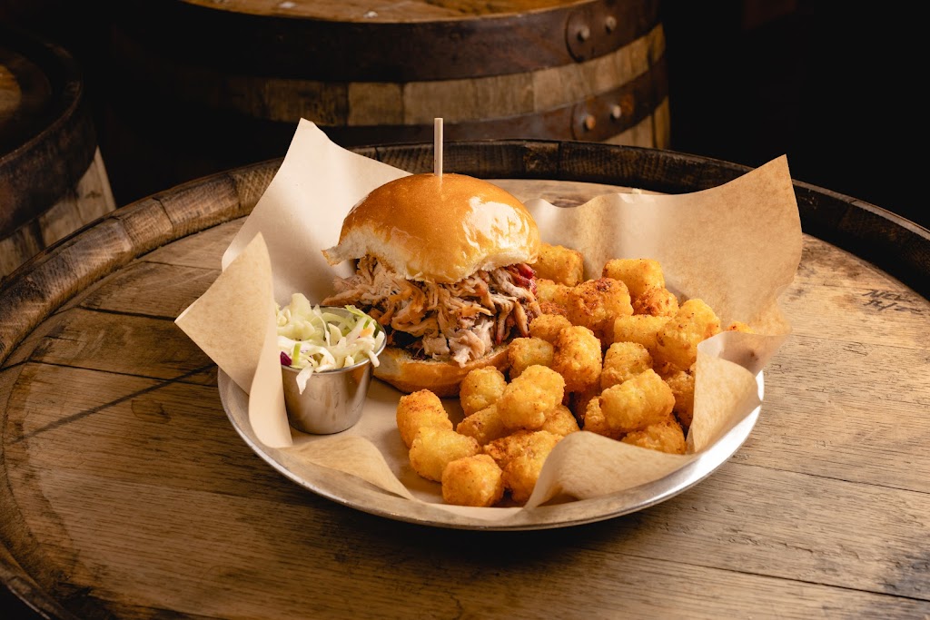 Southern Craft BBQ Norton | restaurant | 815 Park Ave NW, Norton, VA 24273, USA | 2763257328 OR +1 276-325-7328