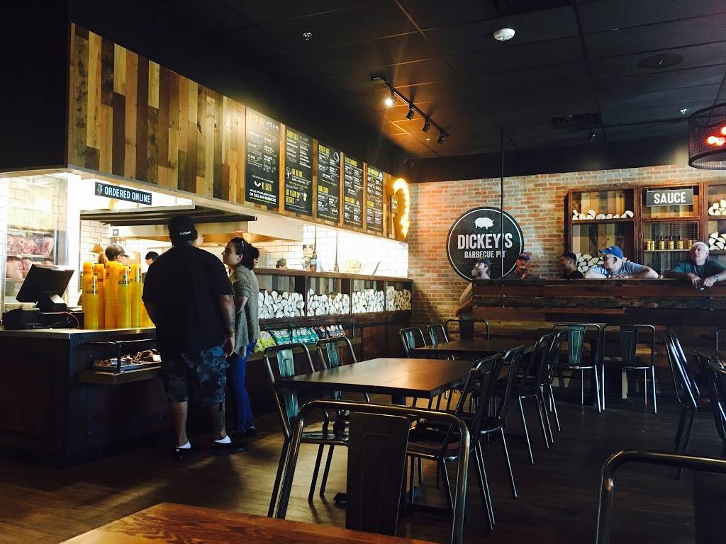 Dickeys Barbecue Pit | restaurant | 58709 Twentynine Palms Highway, Yucca Valley, CA 92284, USA | 7602051310 OR +1 760-205-1310