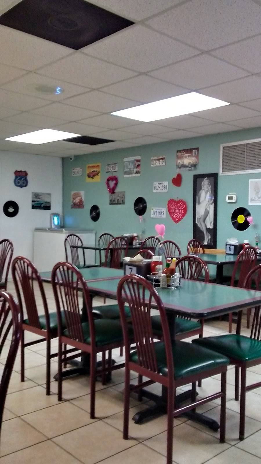 Baldys American Diner | restaurant | 9356 US-87, La Vernia, TX 78121, USA | 8309473580 OR +1 830-947-3580