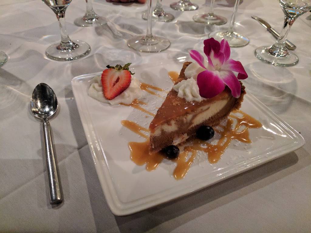 Davids Restaurant & Lounge | restaurant | 802 Ash St, Amelia Island, FL 32034, USA | 9043106049 OR +1 904-310-6049