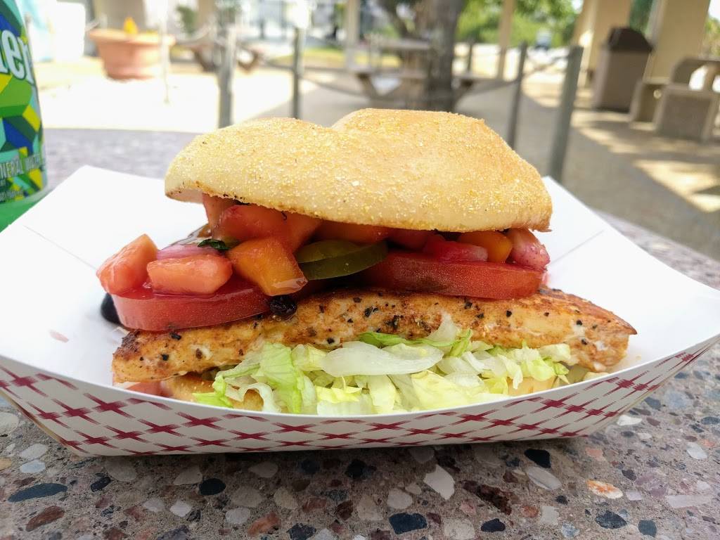 Lido Beach Restaurant | restaurant | 400 Benjamin Franklin Dr, Sarasota, FL 34236, USA | 9413880400 OR +1 941-388-0400