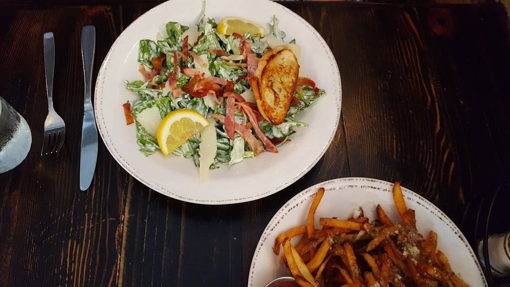 The Twisted Apron | restaurant | 1833 Wyandotte St E, Windsor, ON N8Y 1E2, Canada | 5192562665 OR +1 519-256-2665