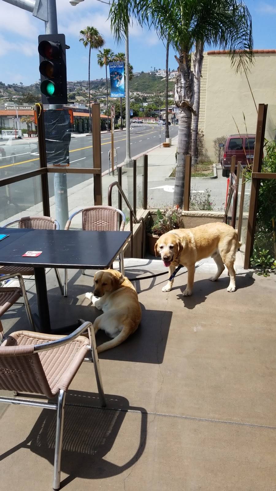 OC Tavern | restaurant | 2369 S El Camino Real, San Clemente, CA 92672, USA | 9495428877 OR +1 949-542-8877