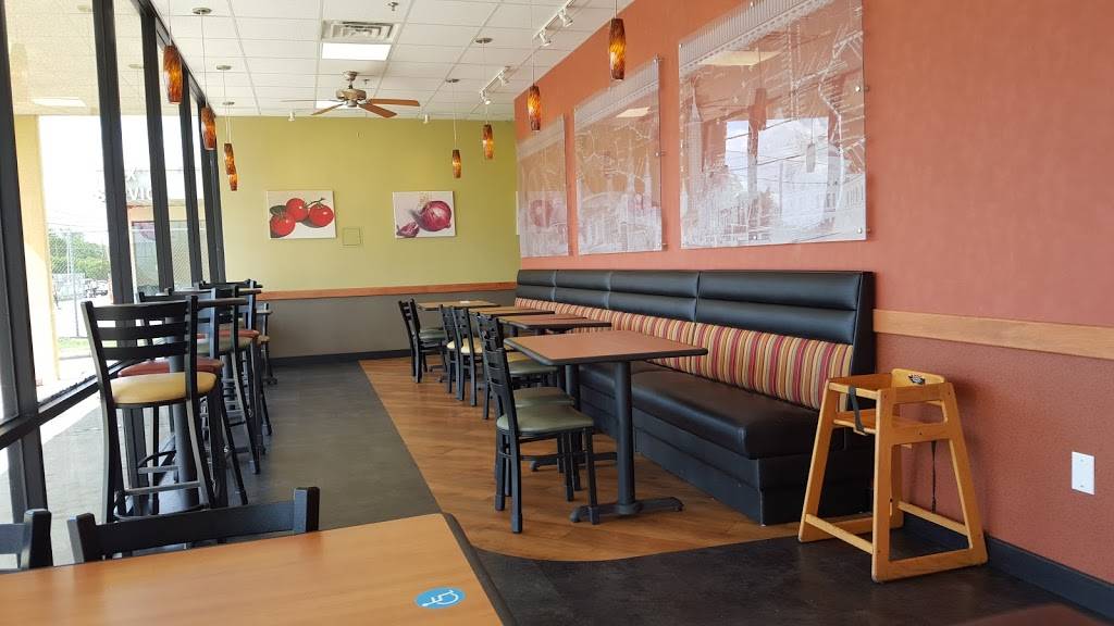 Subway Restaurants | restaurant | 10325 Lake June Rd Suite 100, Dallas, TX 75217, USA | 9723291852 OR +1 972-329-1852