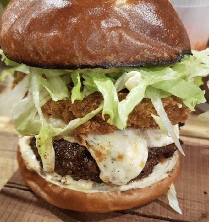 Bistro Le Calumet | restaurant | 201 Rue Champlain #201, Bromont, QC J2L 3B2, Canada | 4509199191 OR +1 450-919-9191