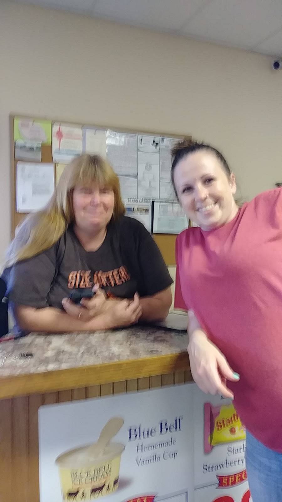 Douglass Corner Cafe | restaurant | 15419 W State Hwy 21, Douglass, TX 75943, USA | 9365590501 OR +1 936-559-0501