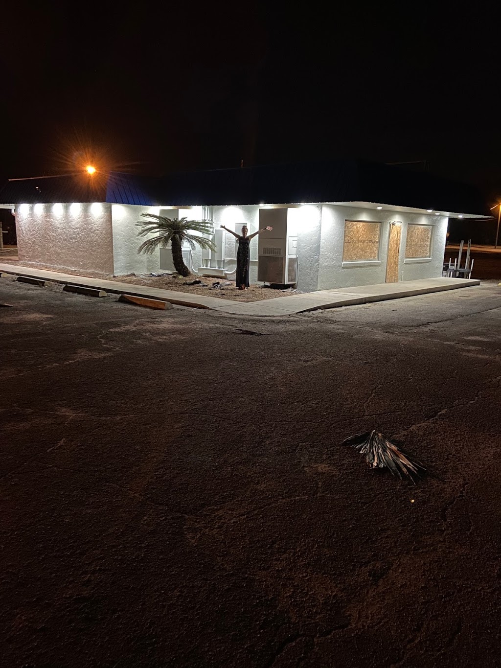 The Anchor on Sunset Harbor | restaurant | 10135 SE Sunset Harbor Rd, Summerfield, FL 34491, USA | 3525100219 OR +1 352-510-0219