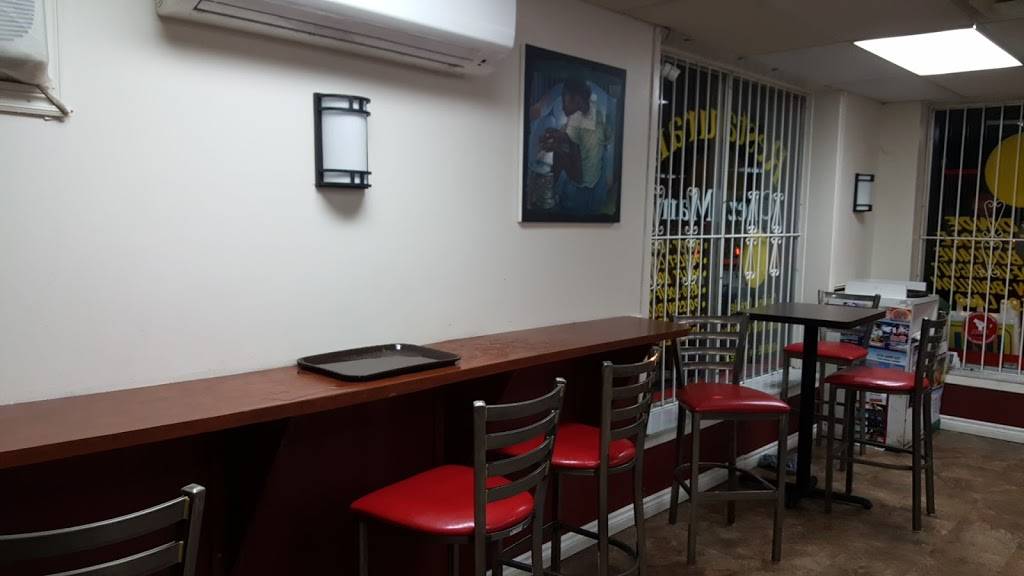 Restaurant Chez Mamie | restaurant | 12265 Boulevard Rolland, Montréal-Nord, QC H1G 6A1, Canada | 5145071991 OR +1 514-507-1991