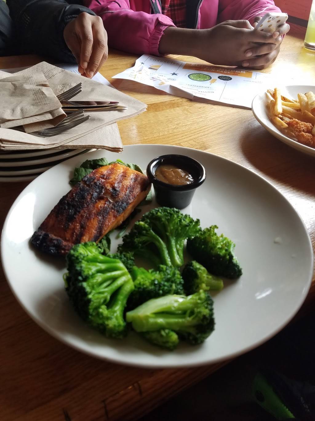 Applebees Grill + Bar | restaurant | 1721 Morris Ave, Union, NJ 07083, USA | 9089641070 OR +1 908-964-1070