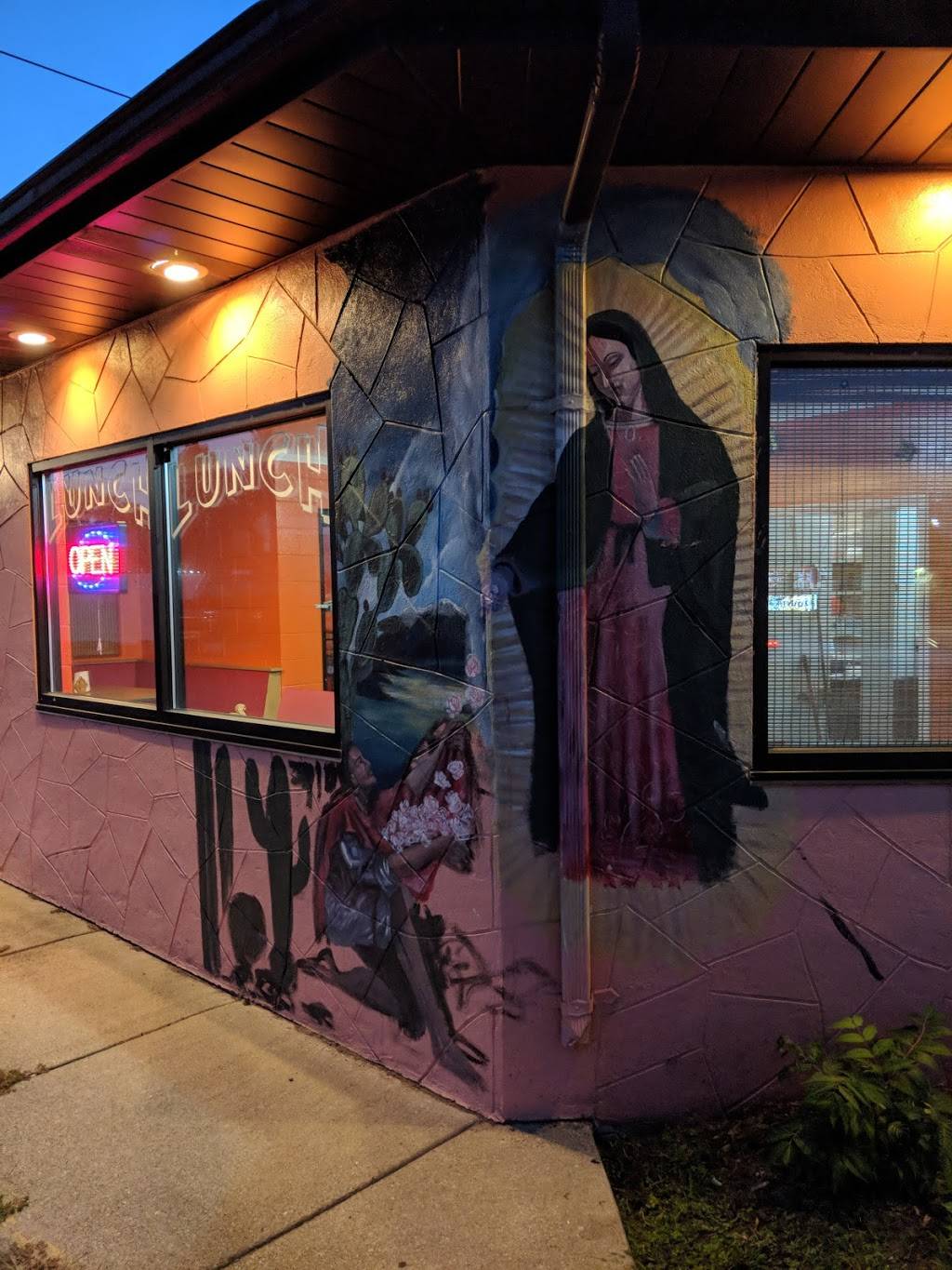 Taqueria Maravatio | restaurant | 1100 Chicago Dr SW, Wyoming, MI 49509, USA | 6164759088 OR +1 616-475-9088