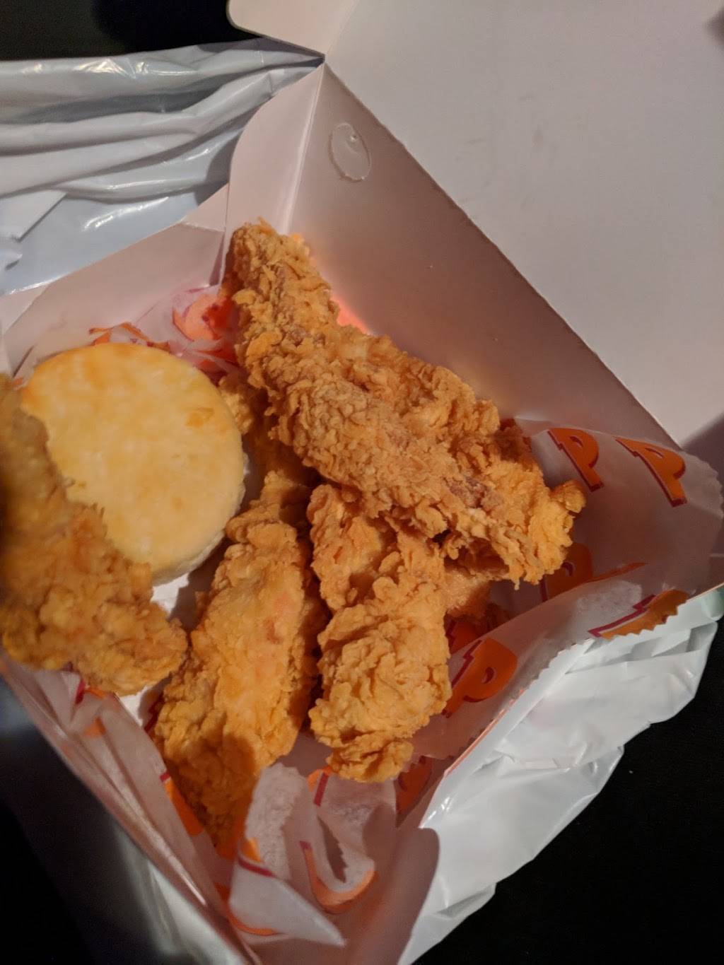 Popeyes Louisiana Chicken | restaurant | 1475 Richmond Rd, Ottawa, ON K2B 6R9, Canada | 6134221214 OR +1 613-422-1214
