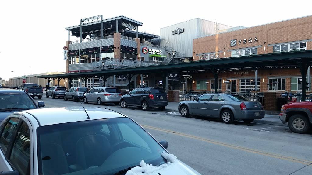 Buffalo Wings & Rings | restaurant | 3845 Village Ln, Lincoln, NE 68516, USA | 4022619464 OR +1 402-261-9464