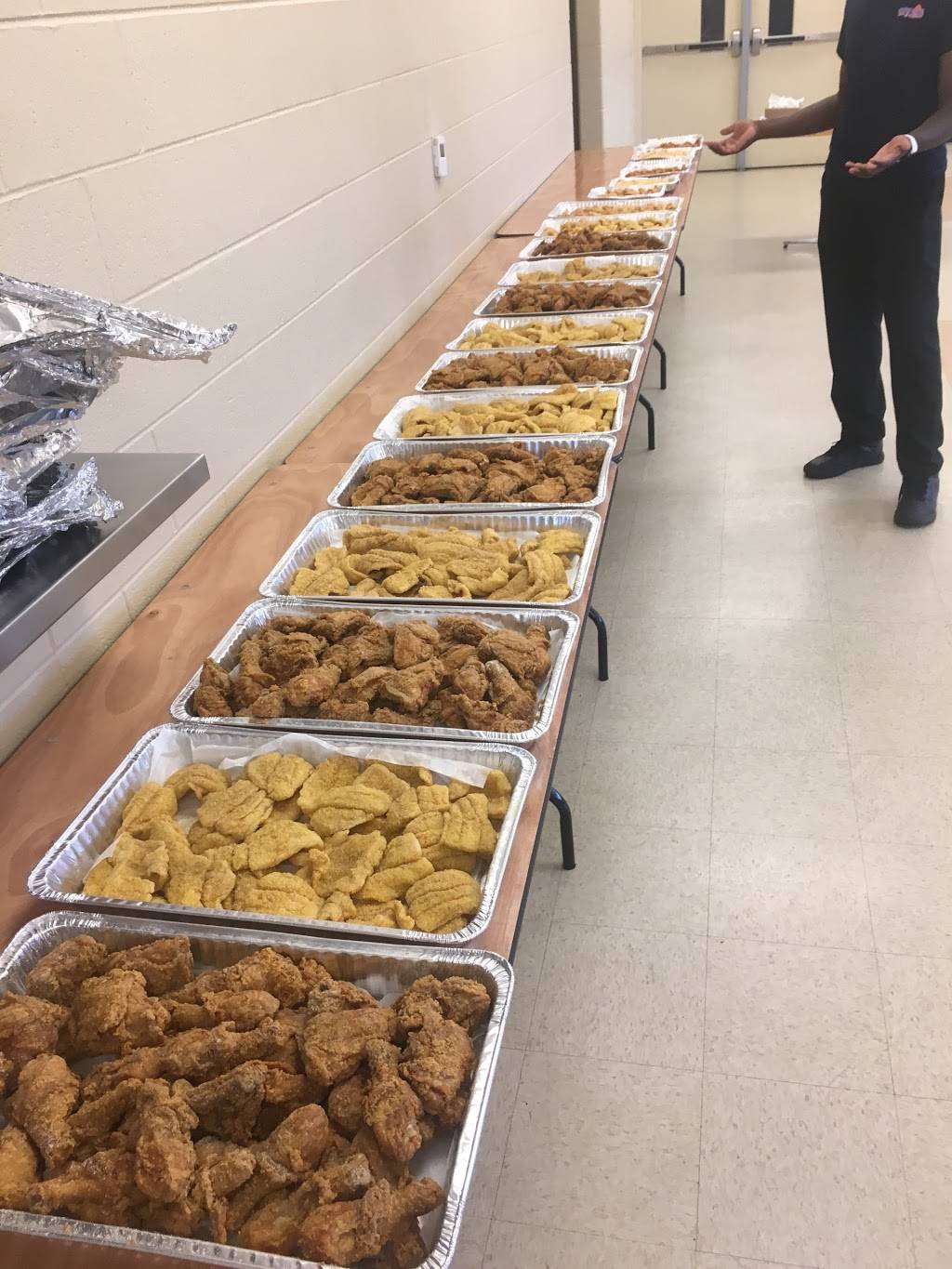 Captain Hooks Fish & Chicken | restaurant | 15914 Kedzie Ave, Markham, IL 60428, USA | 7087133313 OR +1 708-713-3313