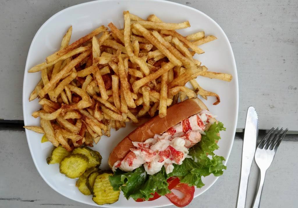 The Slipway Restaurant | restaurant | 24 Public Landing, Thomaston, ME 04861, USA | 2073544155 OR +1 207-354-4155