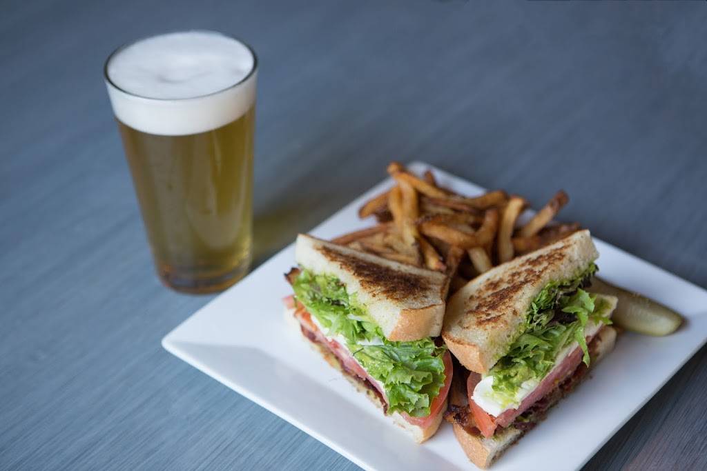 Clutch Kitchen & Pour House | restaurant | 601 S Cedar St, Charlotte, NC 28202, USA | 7043757566 OR +1 704-375-7566