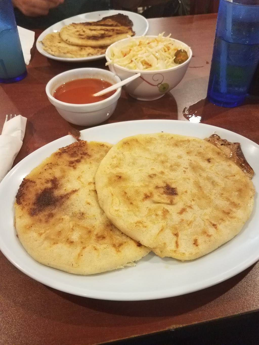 Tipicos El Encanto | restaurant | 8035 Snouffer School Rd, Gaithersburg, MD 20879, USA | 3017409641 OR +1 301-740-9641