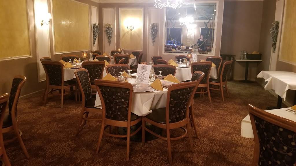 Gilligans Bar & Grill | restaurant | 987 Eisenhower Blvd, Harrisburg, PA 17111, USA | 7179399575 OR +1 717-939-9575