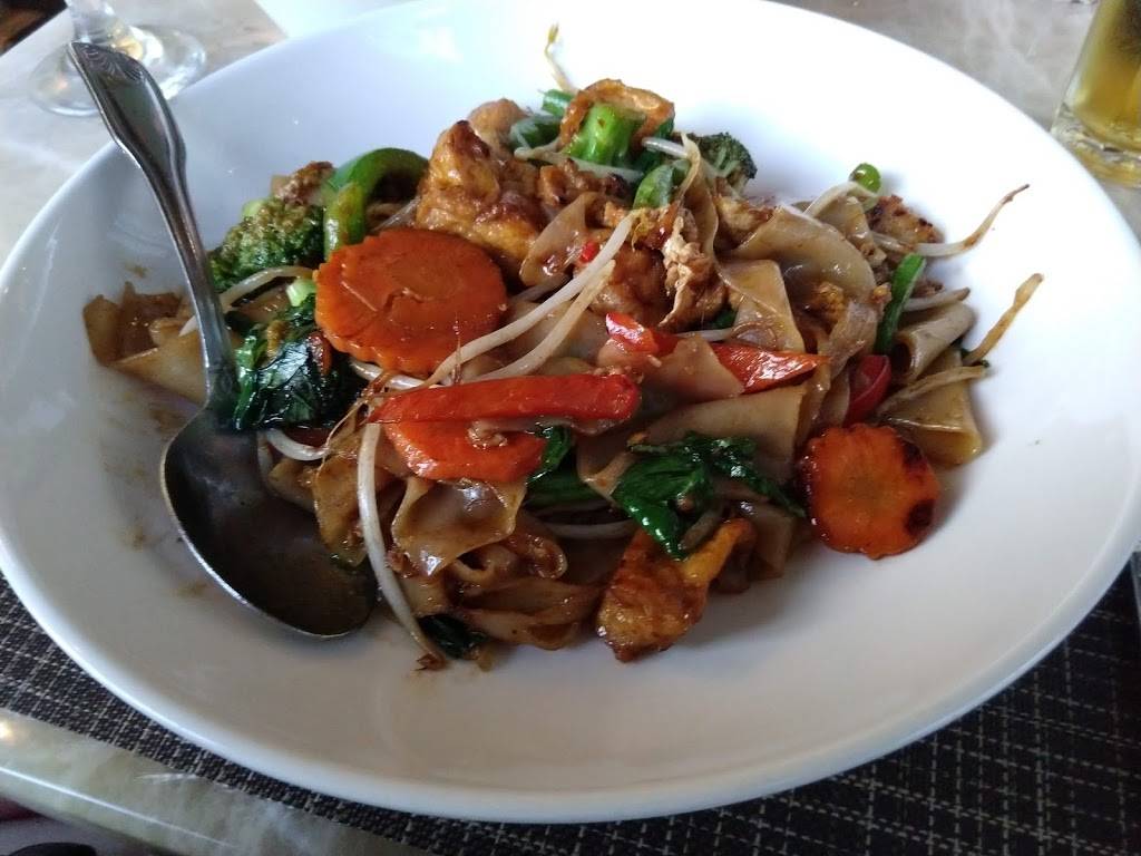 Sawasdee Danvers | restaurant | 49A Maple St, Danvers, MA 01923, USA | 9787748424 OR +1 978-774-8424