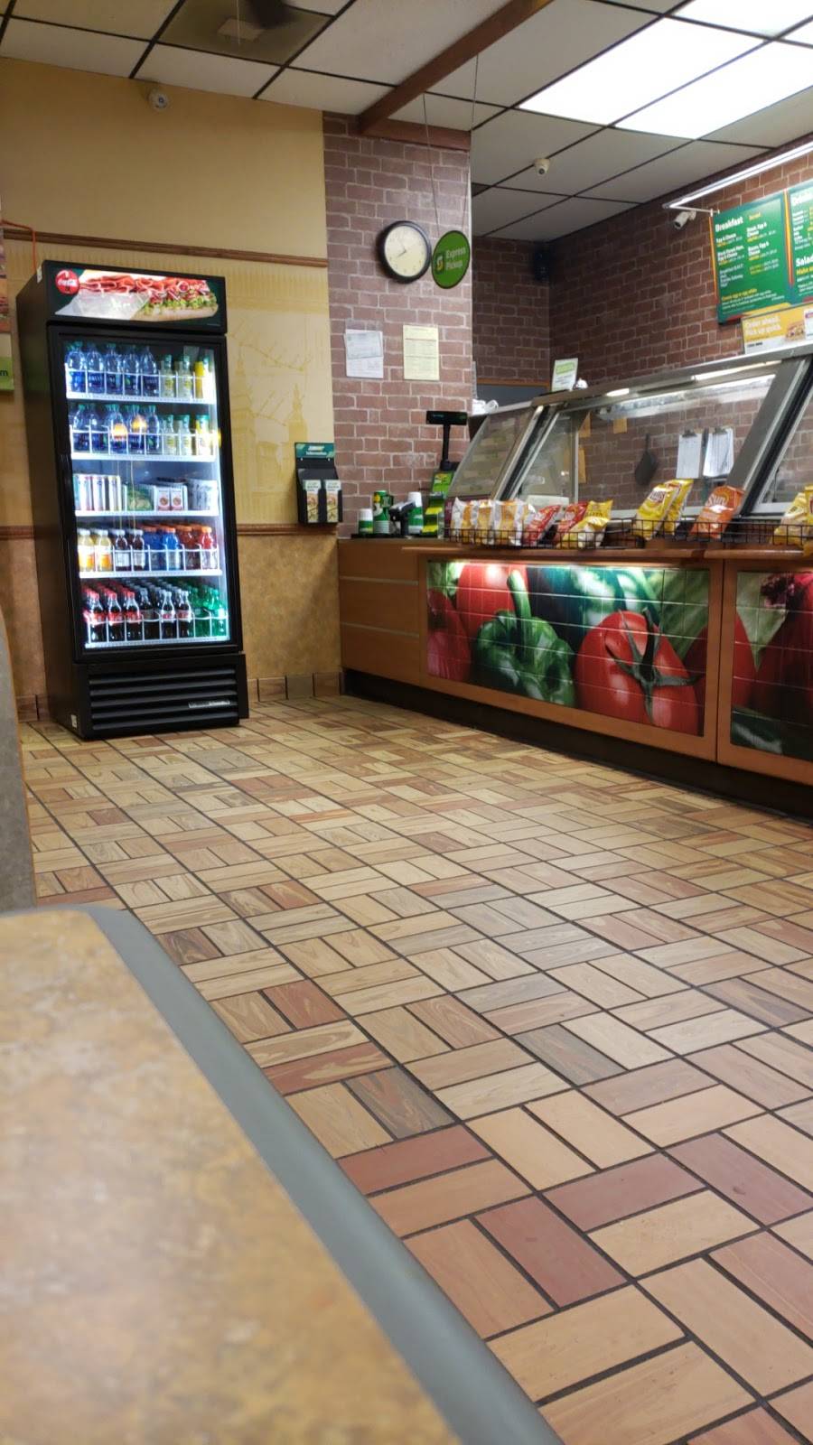 Subway | restaurant | 5049 Bobby Hicks Hwy, Gray, TN 37615, USA | 4234772929 OR +1 423-477-2929