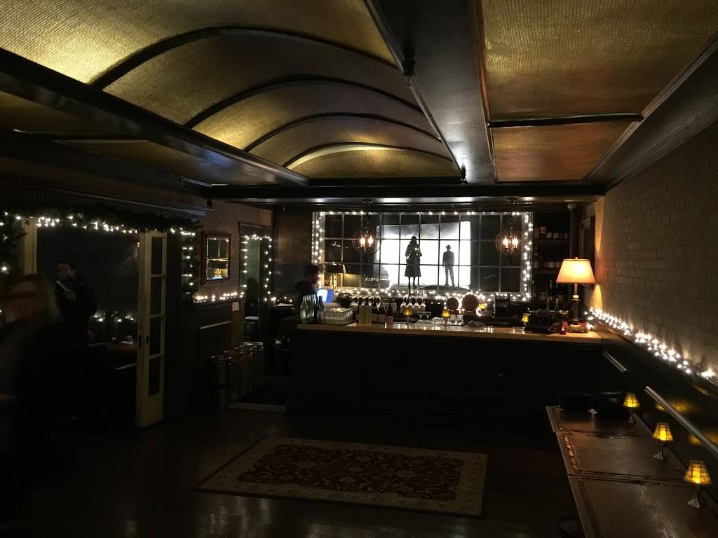 Noir Lounge | restaurant | 581 Hayes St, San Francisco, CA 94102, USA | 4154316647 OR +1 415-431-6647