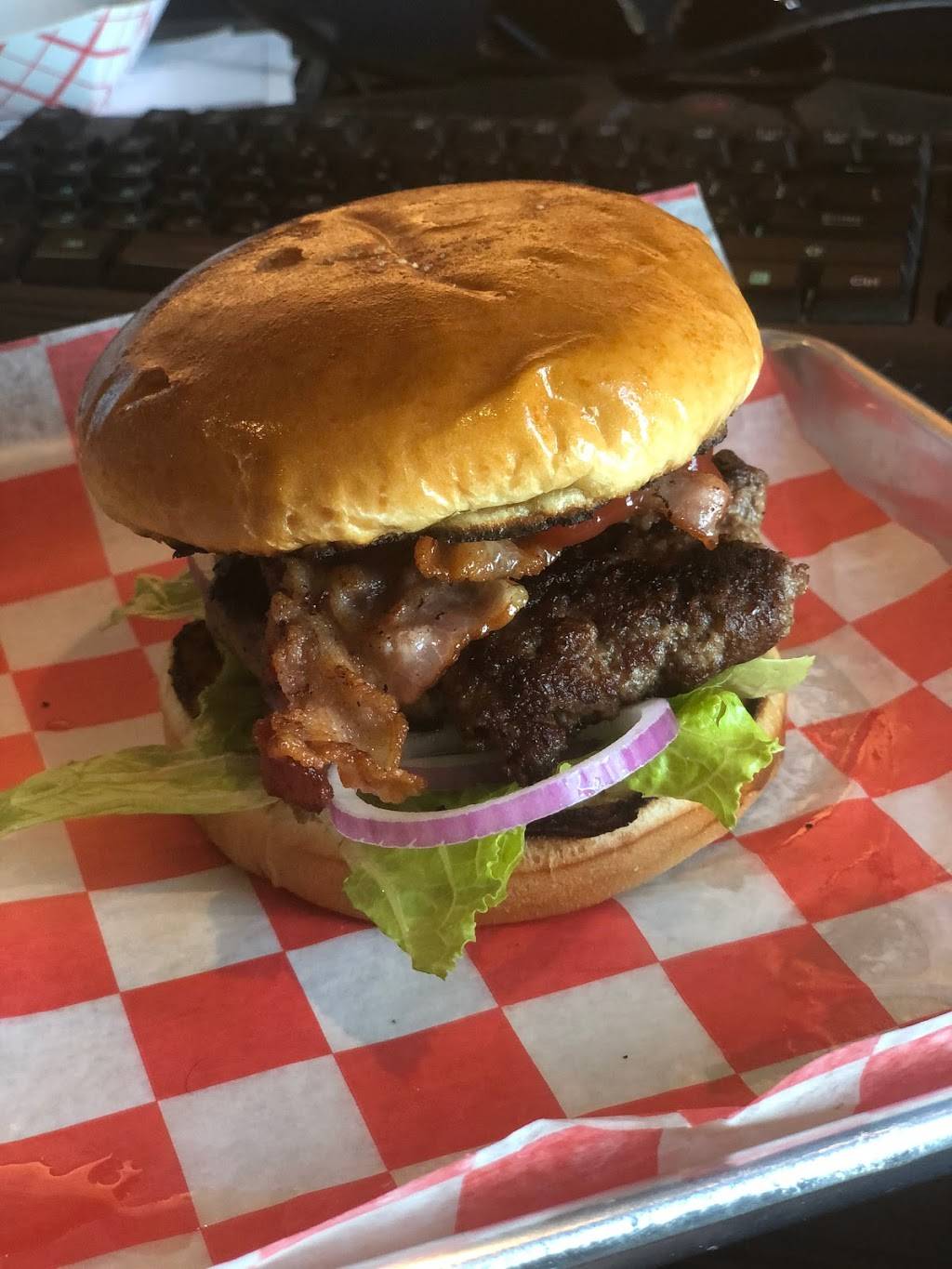 Signal 30 | restaurant | 201 Columbia St, Cohoes, NY 12047, USA | 5182378711 OR +1 518-237-8711