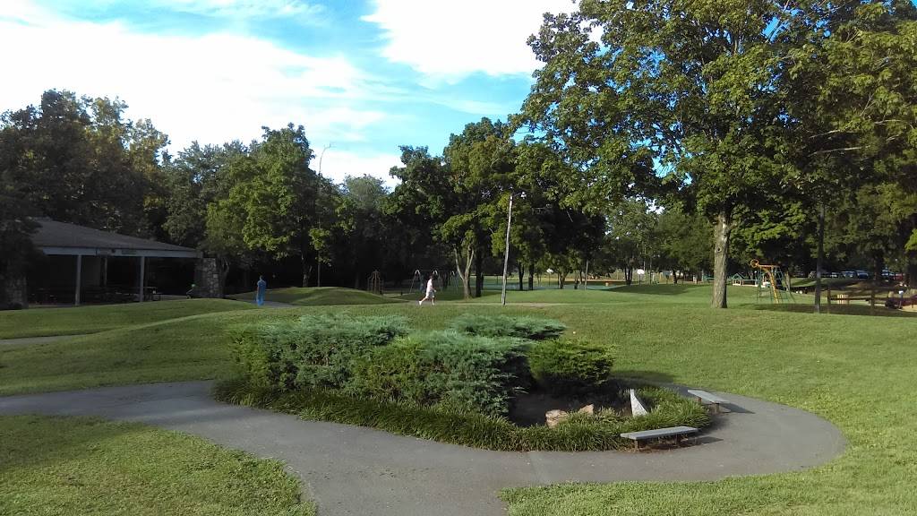 Sandy Springs Park | meal takeaway | 702 Best St, Maryville, TN 37803, USA | 8659839244 OR +1 865-983-9244