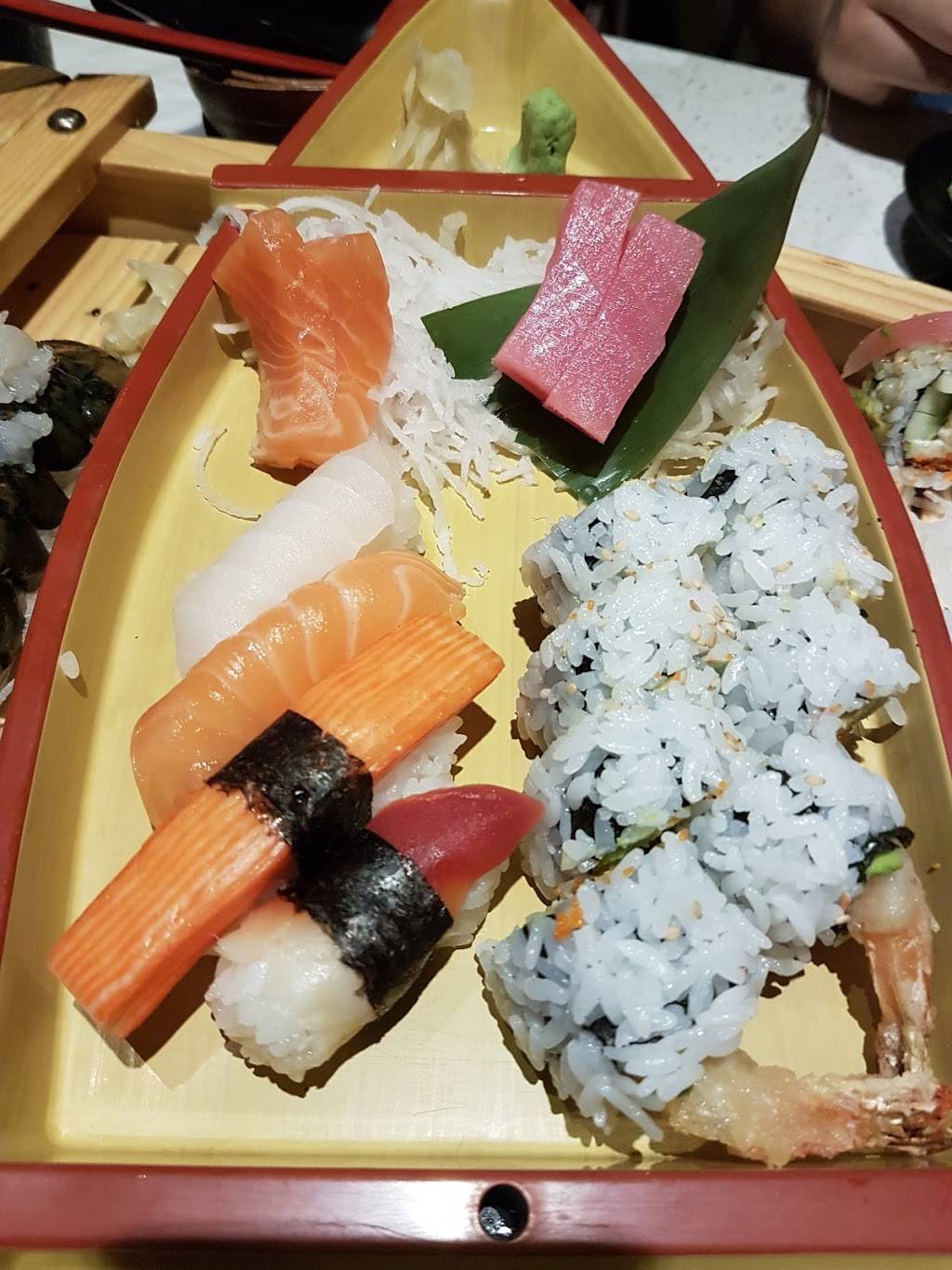 Chiba Sushi and Presotea Bubble Tea | restaurant | 3555 Don Mills Rd #5, North York, ON M2H 3N3, Canada | 4164928880 OR +1 416-492-8880