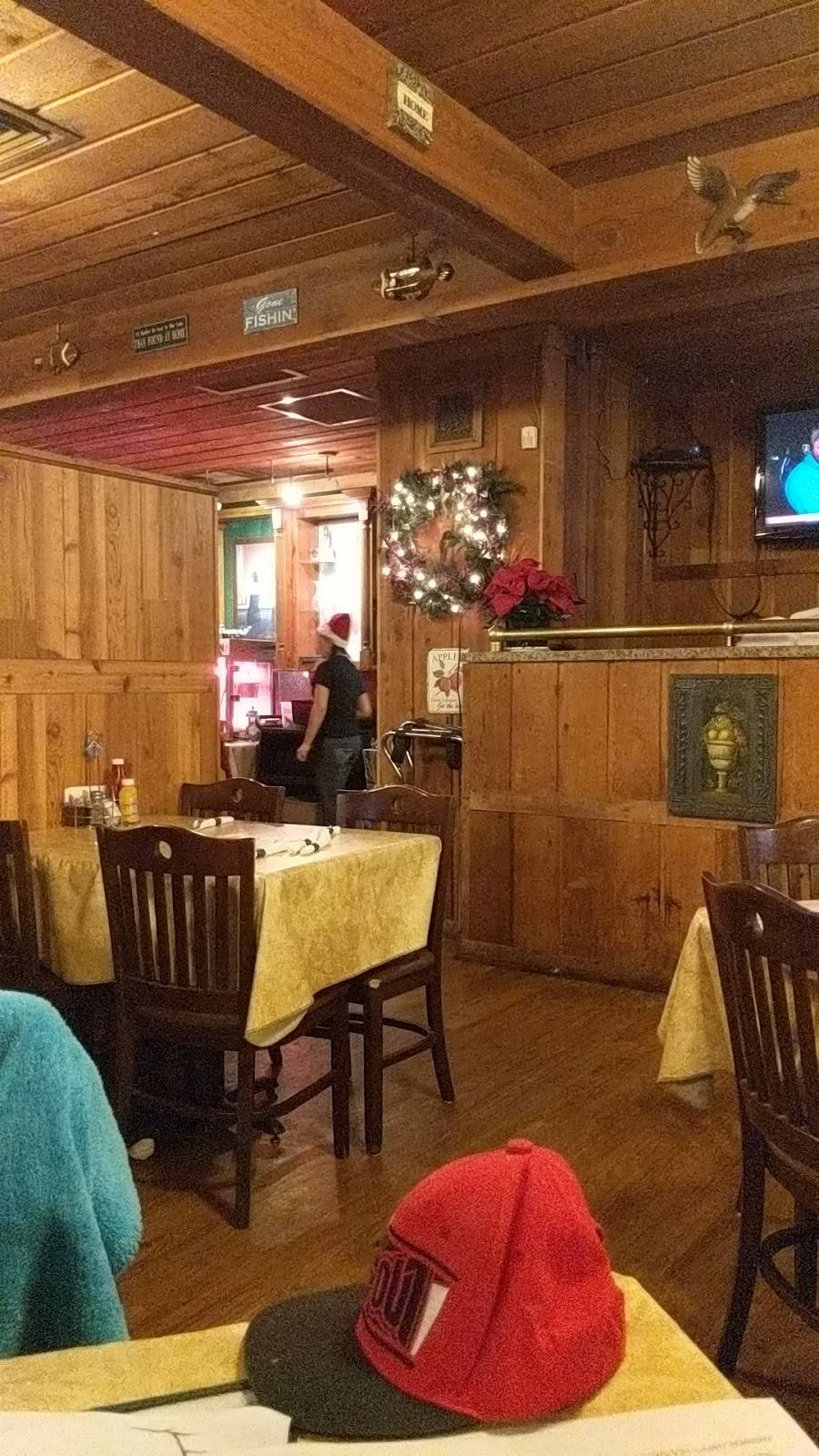 Bennys Grill | restaurant | 1770 E Pershing Rd, Decatur, IL 62526, USA | 2178757706 OR +1 217-875-7706