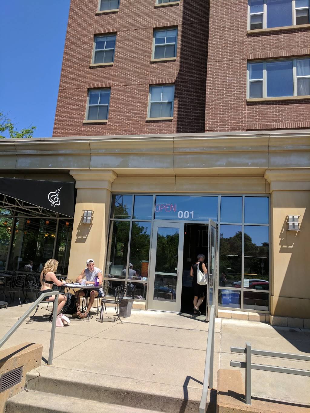 Purple Onion Café & Catering | cafe | 1301 University Ave SE #1, Minneapolis, MN 55414, USA | 6123152629 OR +1 612-315-2629