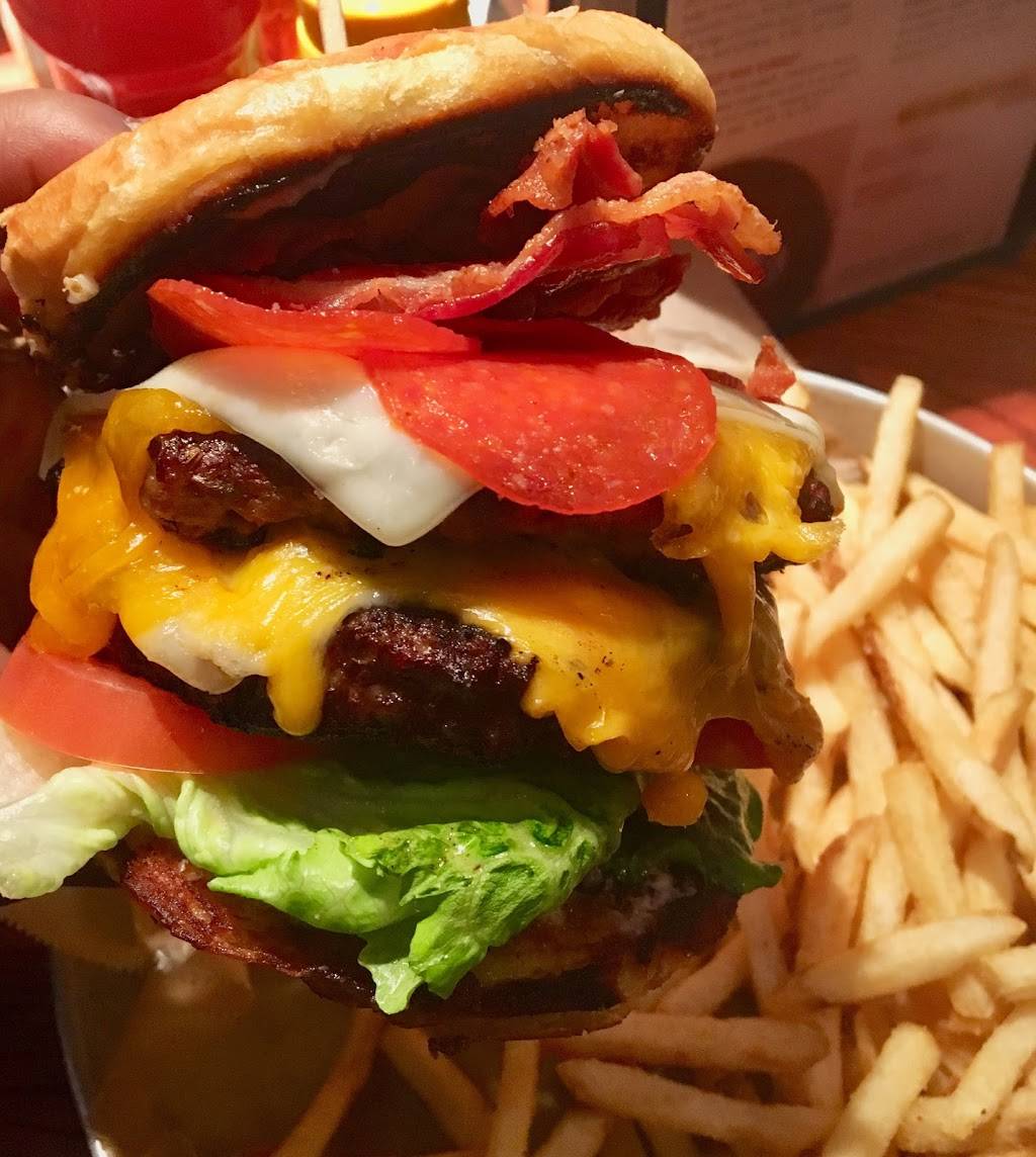 Uno Chicago Grill | restaurant | W3254 Van Roy Rd, Appleton, WI 54915, USA | 9207312111 OR +1 920-731-2111