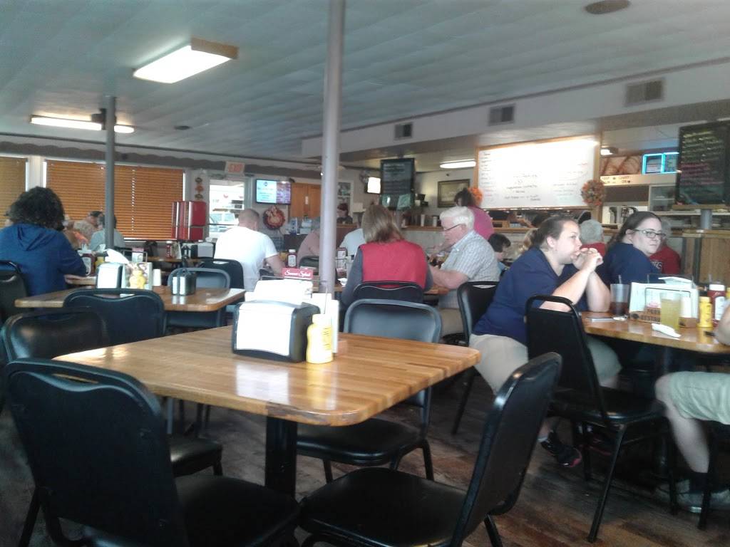 Park-Et Fine Foods | restaurant | 211 S Kingshighway St, Perryville, MO 63775, USA | 5735474147 OR +1 573-547-4147