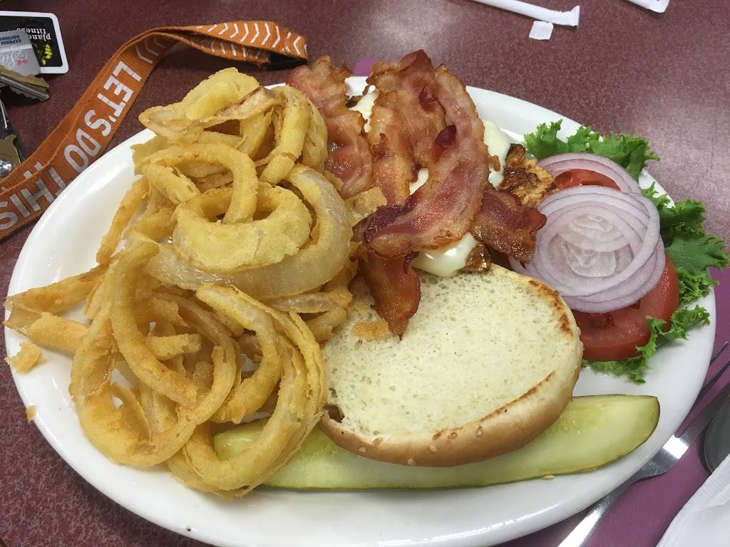 The Shack | restaurant | 441 Long Hill Rd, Groton, CT 06340, USA | 8604455500 OR +1 860-445-5500