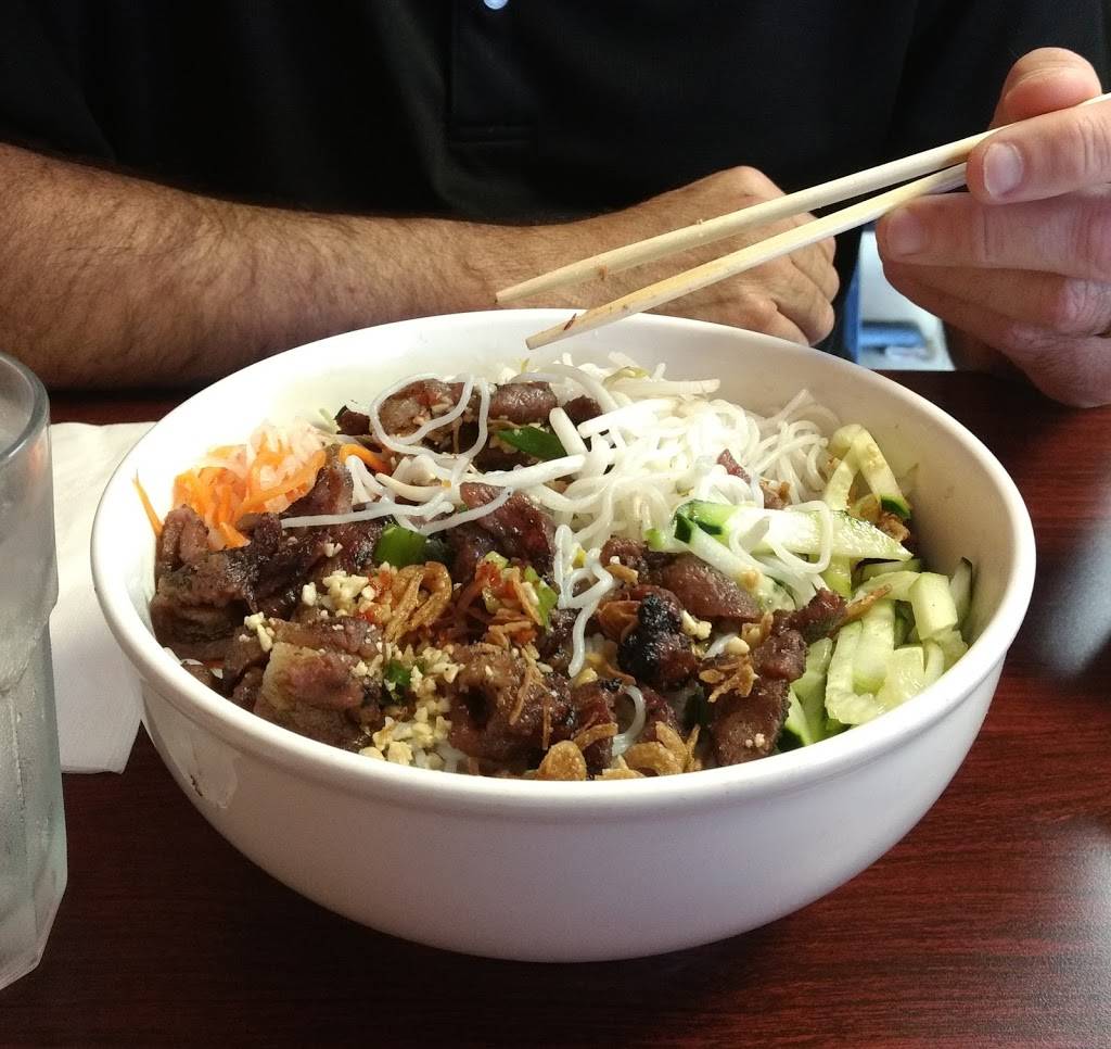 Pho Original | restaurant | 4747 Flintridge Dr, Colorado Springs, CO 80918, USA | 7193744935 OR +1 719-374-4935