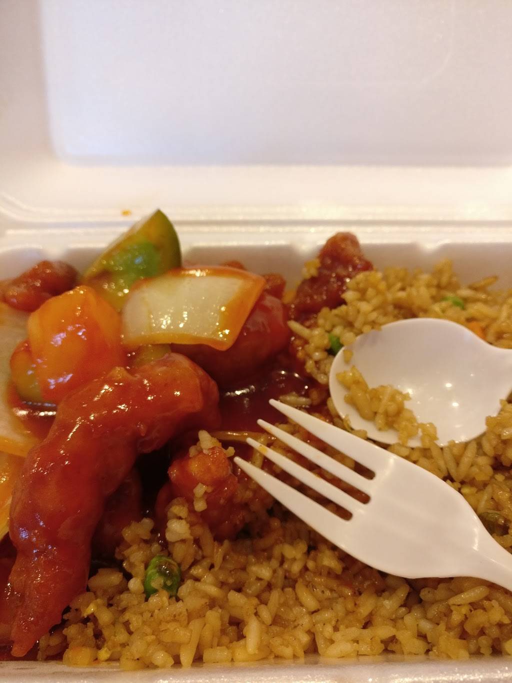 Mr Dumpling Express | restaurant | 50 Dundurn St S, Hamilton, ON L8P 4W3, Canada | 9055701388 OR +1 905-570-1388