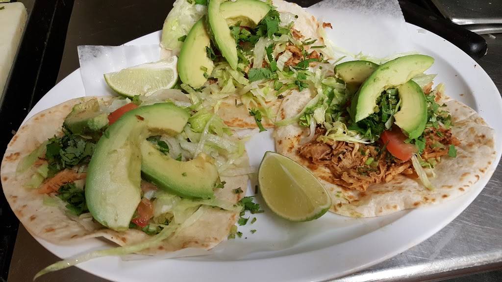 Gomez Tacos & Pizza on Hoffman | restaurant | 922 Hoffman St, Hammond, IN 46327, USA | 2199371561 OR +1 219-937-1561